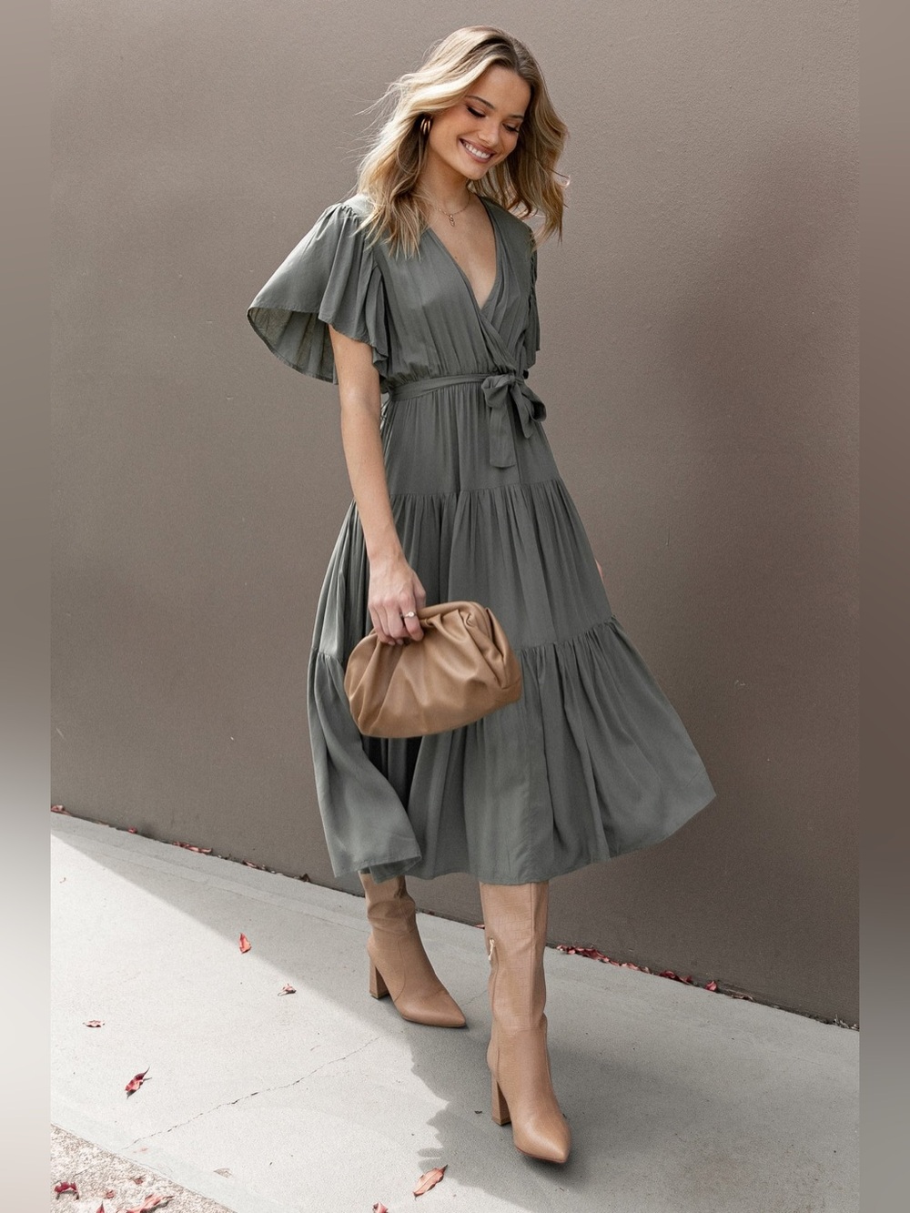 New Petal & Pup The Barker Tiered Midi Dress in Moss Green Size Large